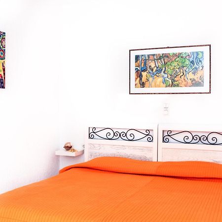 Ostria Aparthotel อายา ปารัสเกวี ภายนอก รูปภาพ