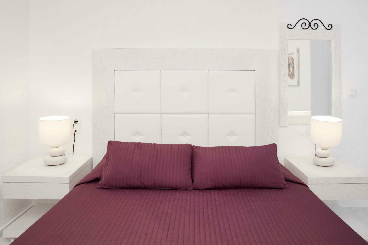 Ostria Aparthotel อายา ปารัสเกวี ภายนอก รูปภาพ